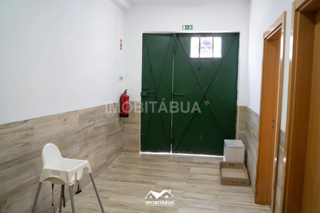 Moradia T5 para Venda em Tabua Foto 46