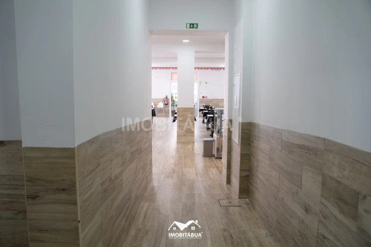 Moradia T5 para Venda em Tabua Foto 48