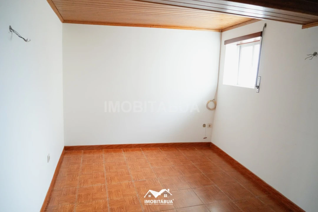 Moradia T2 para Venda em São João de Areias Foto 5