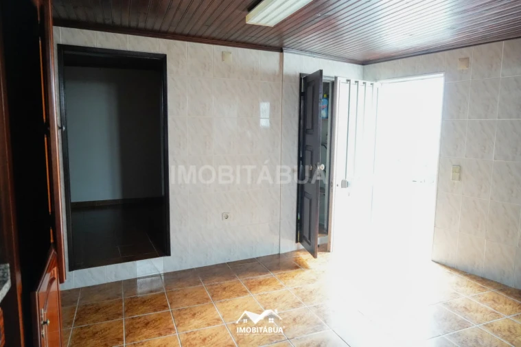 Moradia T2 para Venda em São João de Areias Foto 4