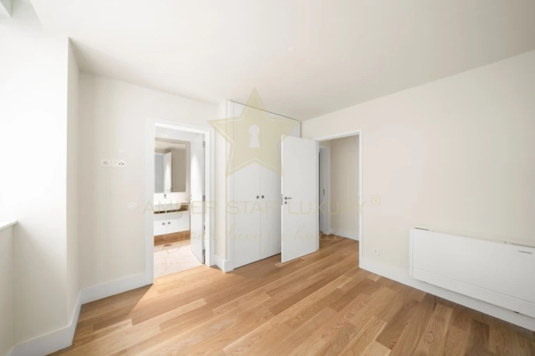 Apartamento T3 para Venda em Cedofeita, Santo Ildefonso, Sé, Miragaia, São Nicolau e Vitória Foto 17