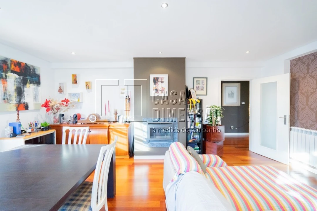 Apartamento T2 para Venda em Carnaxide e Queijas Foto 14