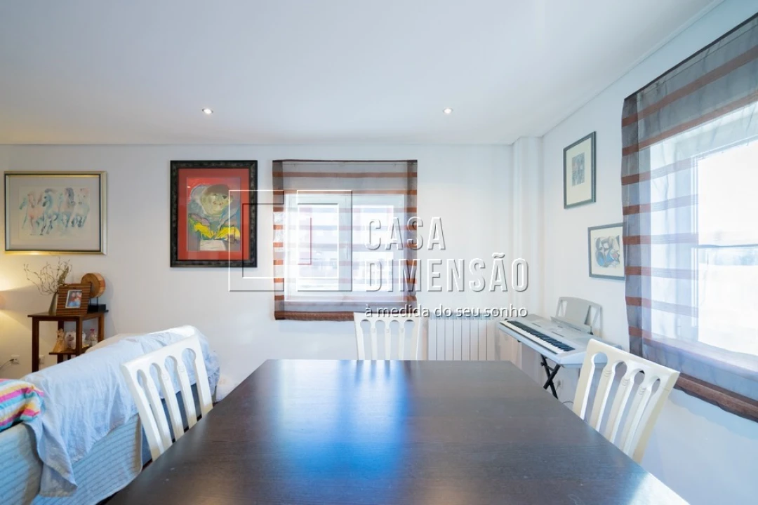 Apartamento T2 para Venda em Carnaxide e Queijas Foto 21