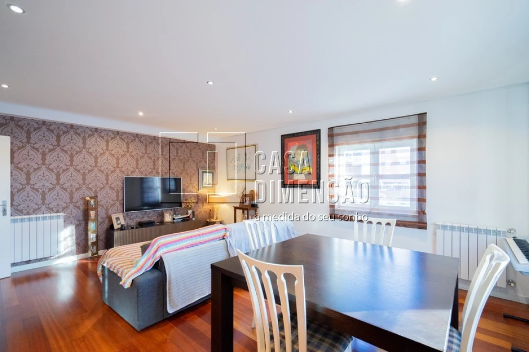 Apartamento T2 para Venda em Carnaxide e Queijas Foto 22
