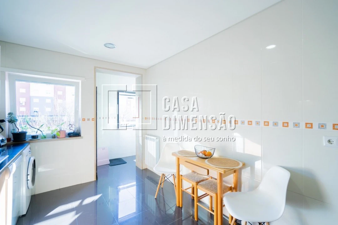 Apartamento T2 para Venda em Carnaxide e Queijas Foto 30