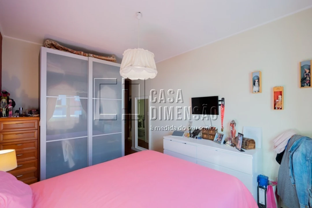 Apartamento T2 para Venda em Carnaxide e Queijas Foto 43