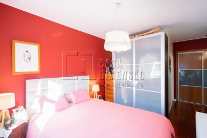 Apartamento T2 para Venda em Carnaxide e Queijas