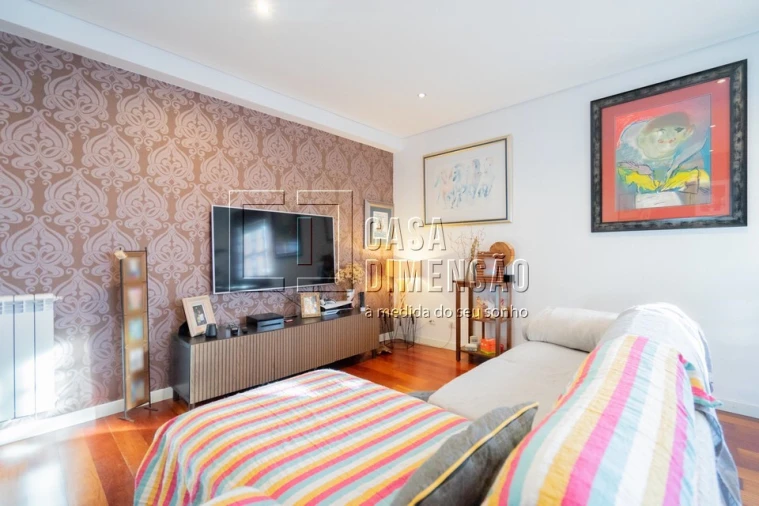 Apartamento T2 para Venda em Carnaxide e Queijas Foto 16