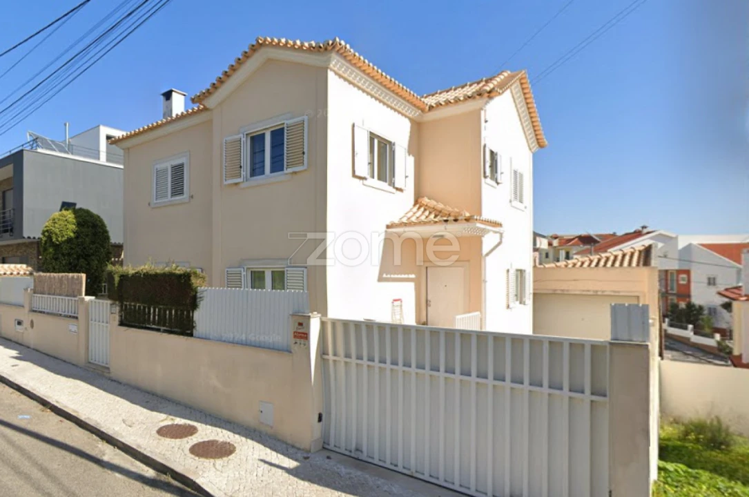 Moradia T4 para Venda em Santa Iria de Azoia, São João da Talha e Bobadela Foto 2