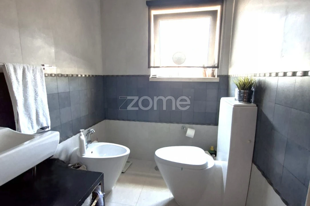 Moradia T4 para Venda em Santa Iria de Azoia, São João da Talha e Bobadela Foto 15