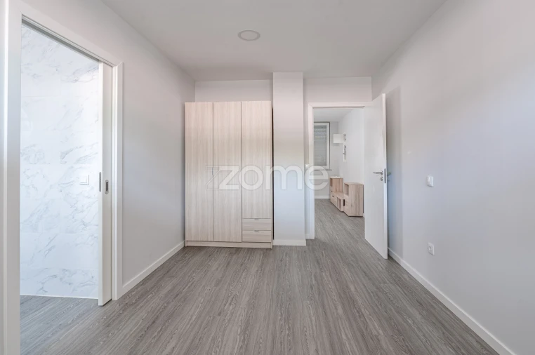 Apartamento T1 para Venda em Vila Praia de Ancora Foto 3