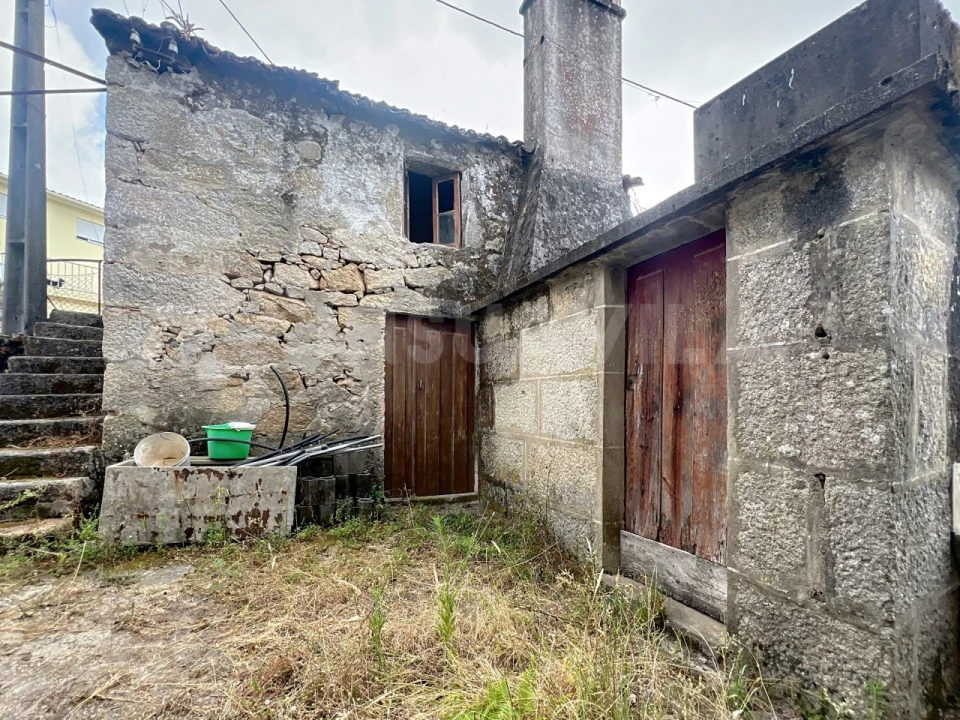 Moradia T3 para Venda em Lanhelas Foto 16