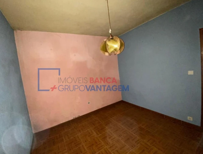 Moradia T2 para Venda em Sanfins do Douro Foto 13