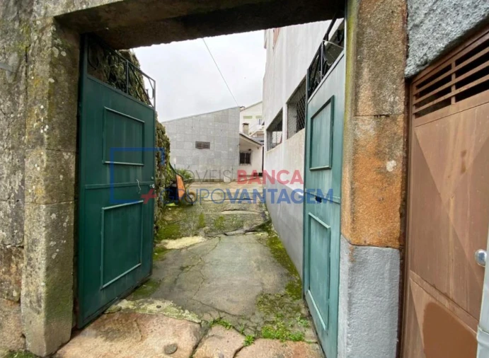 Moradia T2 para Venda em Sanfins do Douro Foto 22