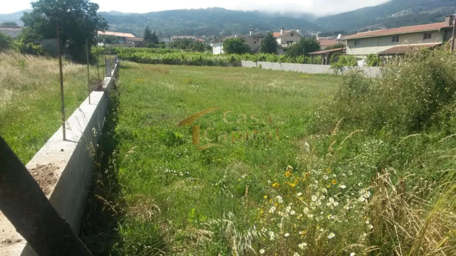 Terreno para Venda em Lordelo Foto 2