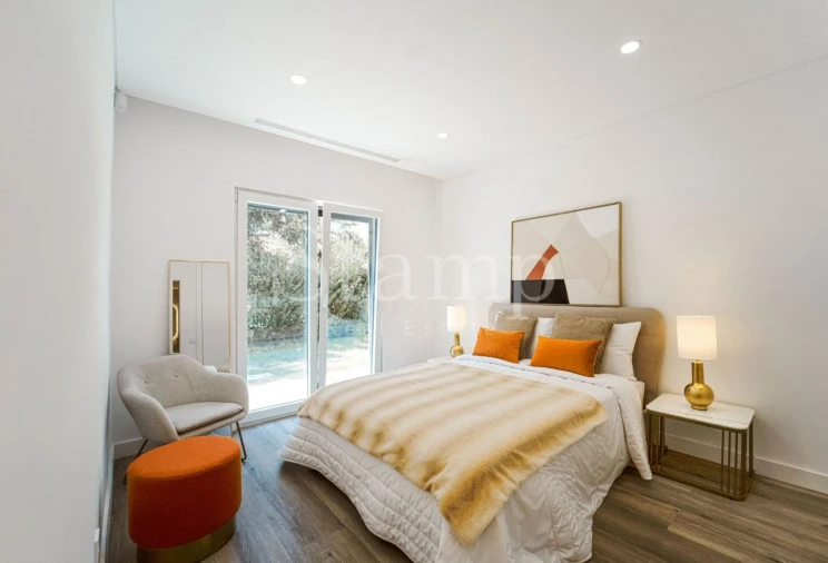 Moradia T4 para Venda em Charneca de Caparica e Sobreda Foto 15