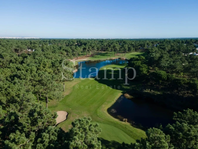 Moradia T4 para Venda em Charneca de Caparica e Sobreda Foto 33