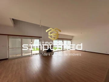 Moradia T4 para Venda em Sesimbra (Castelo)