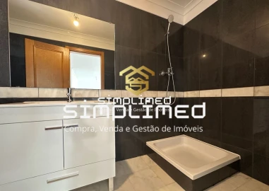 Moradia T4 para Venda em Sesimbra (Castelo)