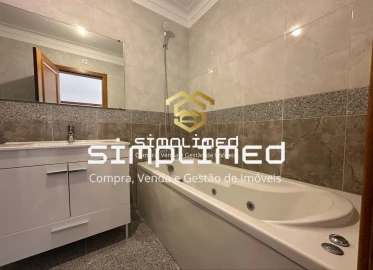 Moradia T4 para Venda em Sesimbra (Castelo)