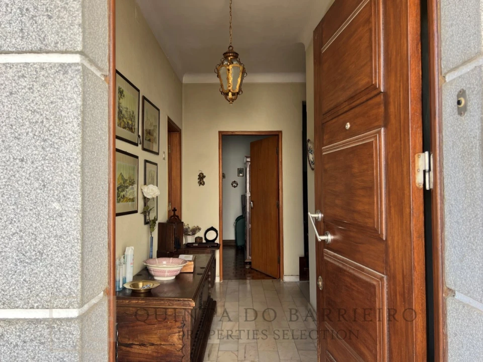 Moradia T9 para Venda em Sé e São Lourenço Foto 2