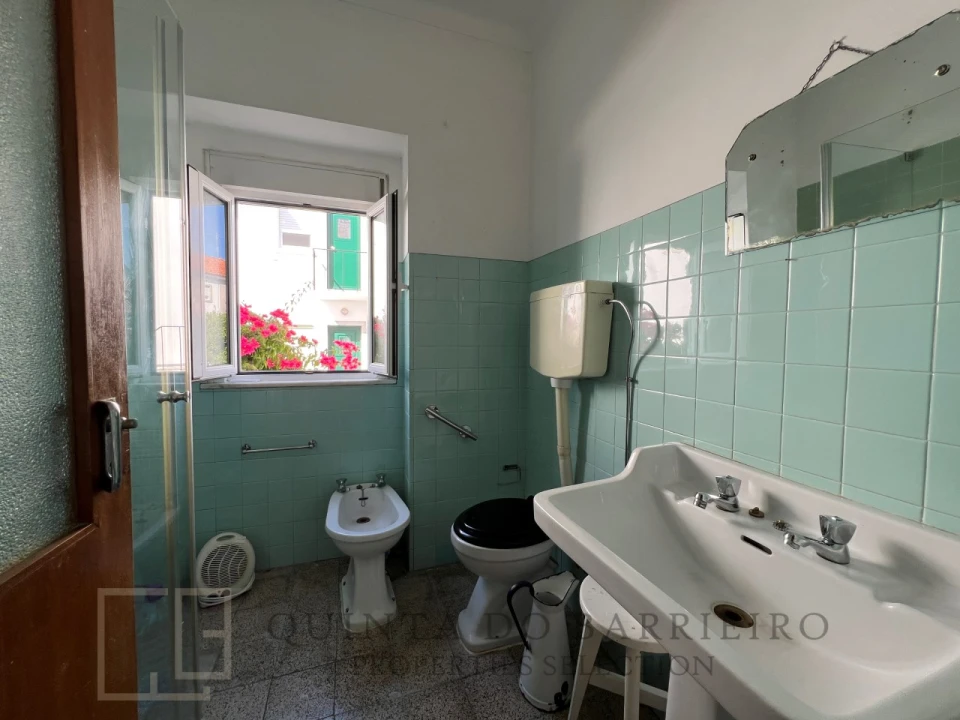 Moradia T9 para Venda em Sé e São Lourenço Foto 12