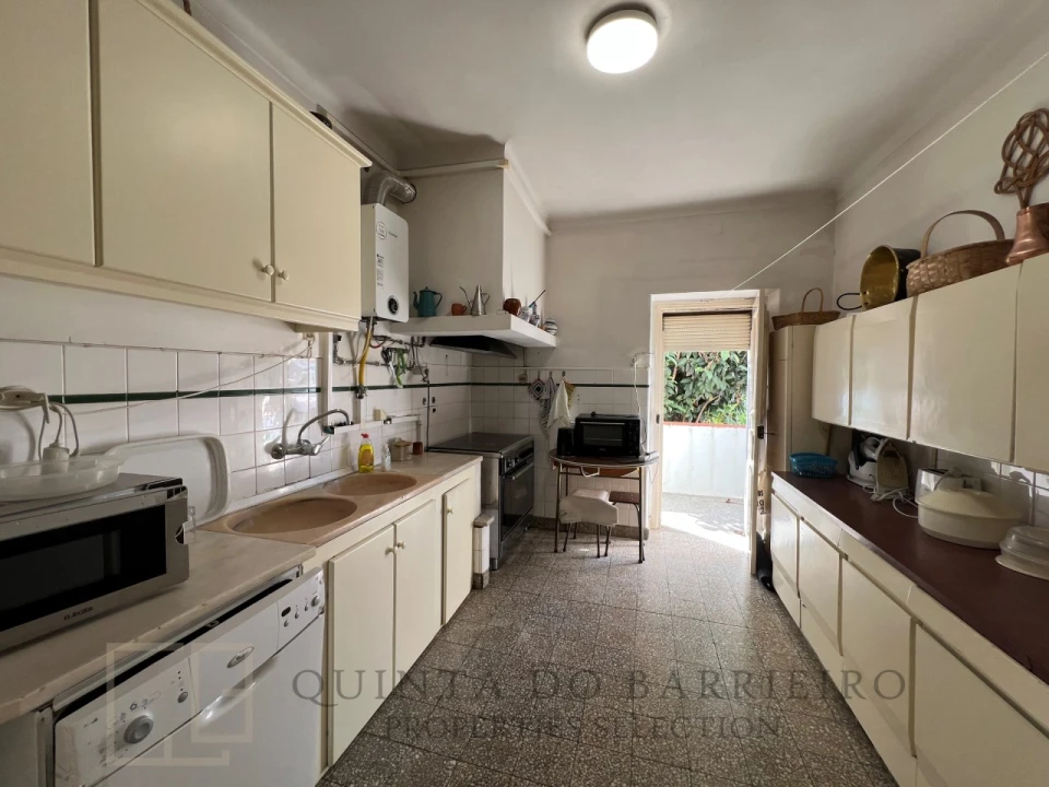 Moradia T9 para Venda em Sé e São Lourenço Foto 19