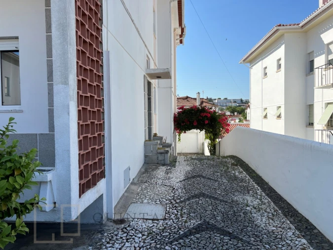 Moradia T9 para Venda em Sé e São Lourenço Foto 4