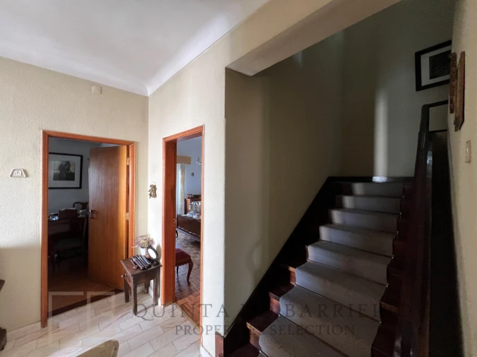 Moradia T9 para Venda em Sé e São Lourenço Foto 11