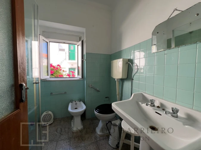 Moradia T9 para Venda em Sé e São Lourenço Foto 12