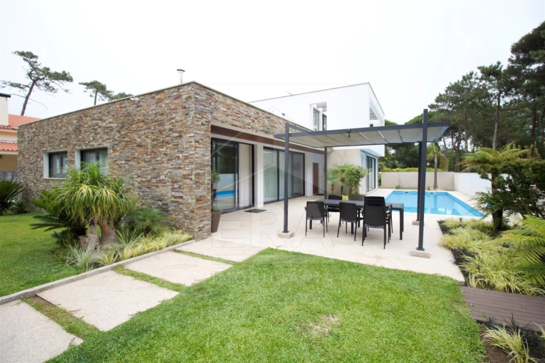 Moradia T5 para Venda em Apúlia e Fão Foto 1