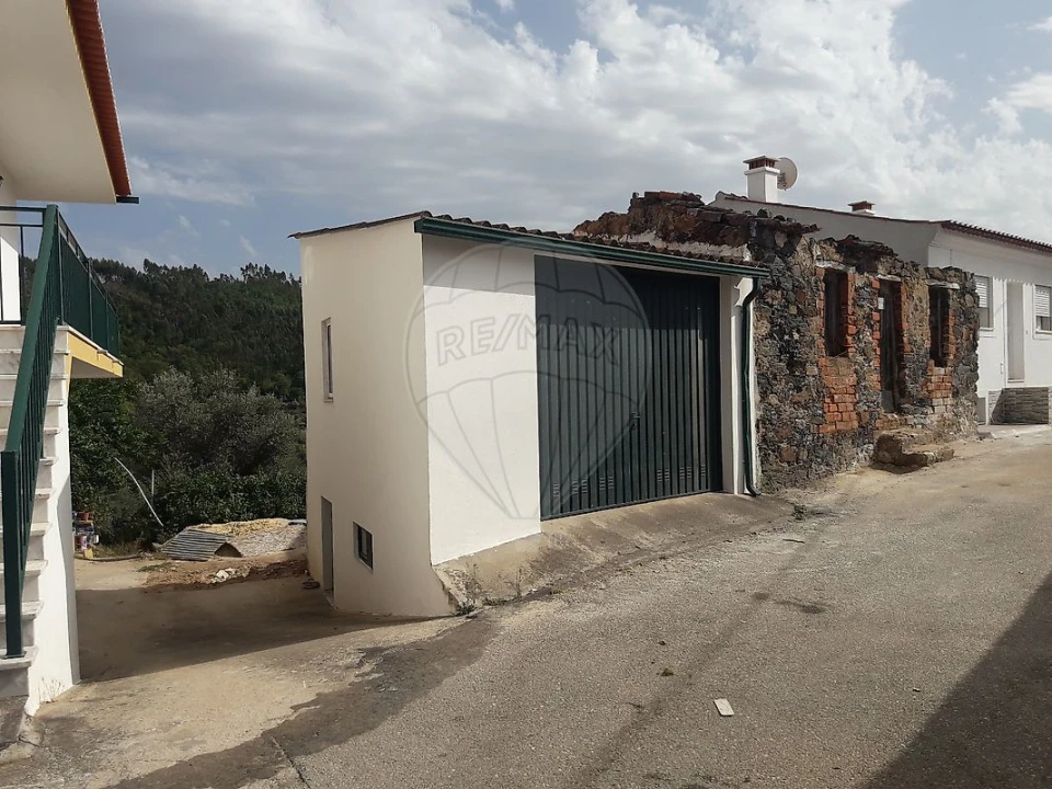 Moradia T2 para Venda em Fontes Foto 3