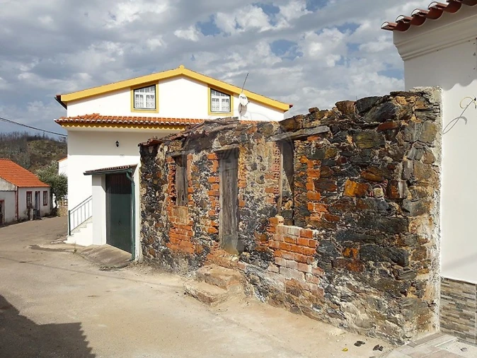 Moradia T2 para Venda em Fontes Foto 5