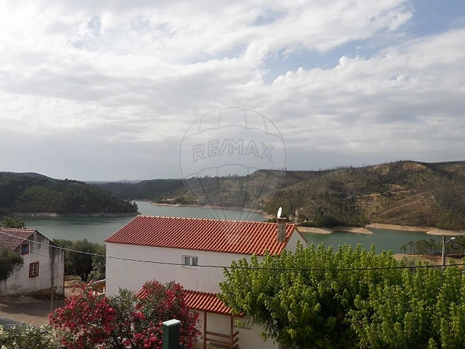 Moradia T2 para Venda em Fontes Foto 1