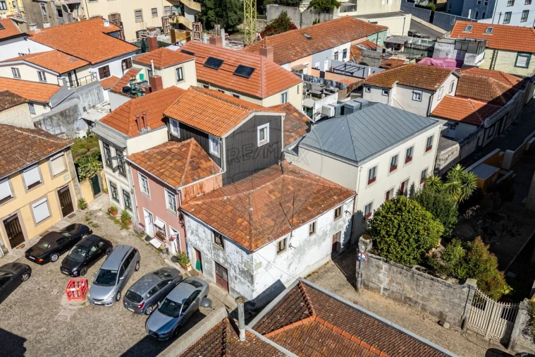 Moradia T2 para Venda em Aldoar, Foz do Douro e Nevogilde Foto 4