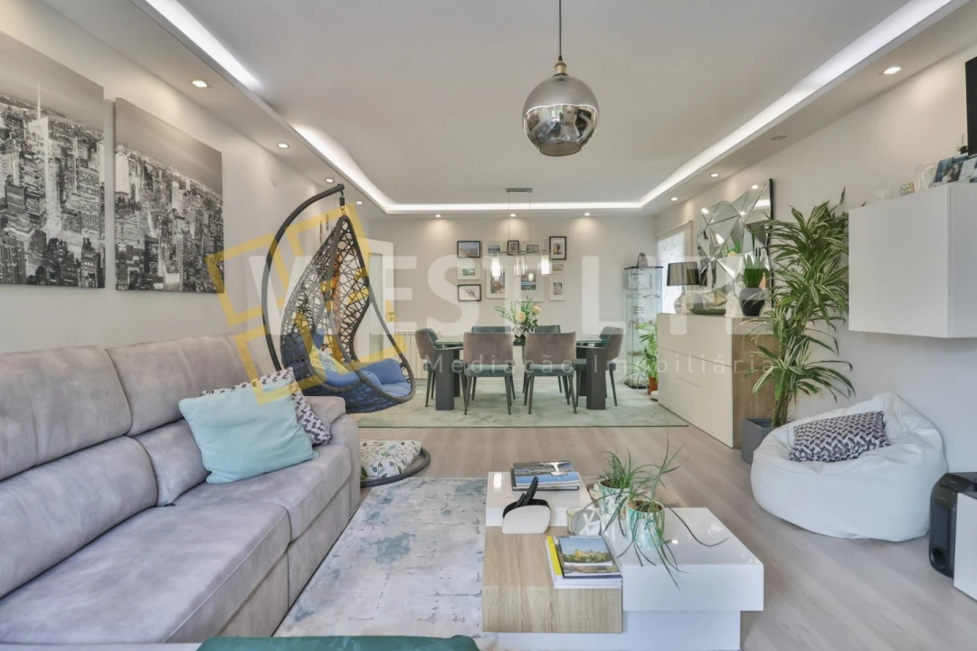 Apartamento T3 para Venda em Algueirão-Mem Martins Foto 1