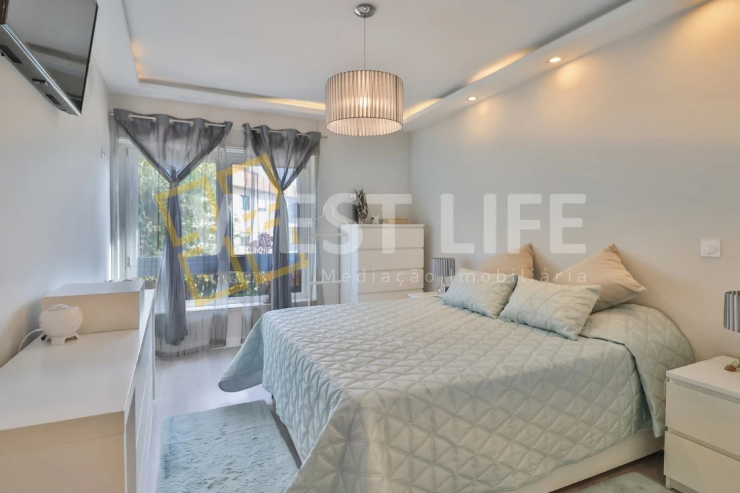Apartamento T3 para Venda em Algueirão-Mem Martins Foto 14