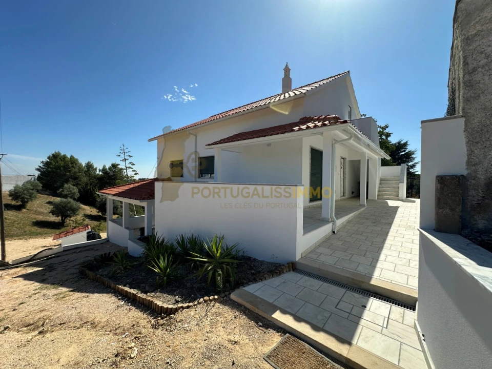 Moradia T4 para Venda em Madalena e Beselga Foto 3