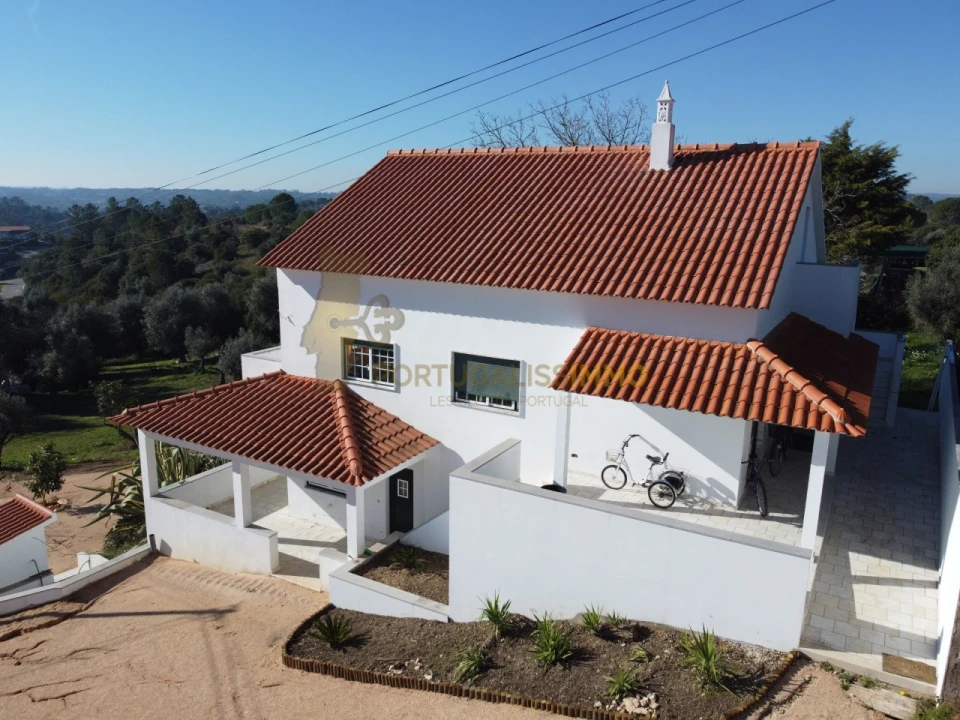 Moradia T4 para Venda em Madalena e Beselga Foto 1