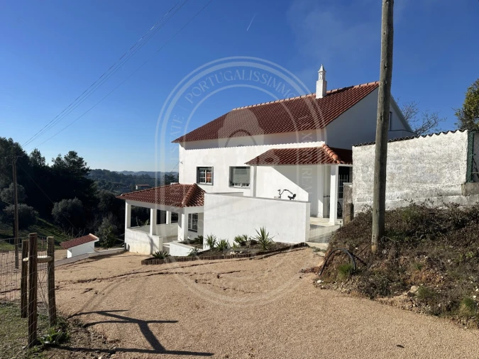 Moradia T4 para Venda em Madalena e Beselga Foto 1