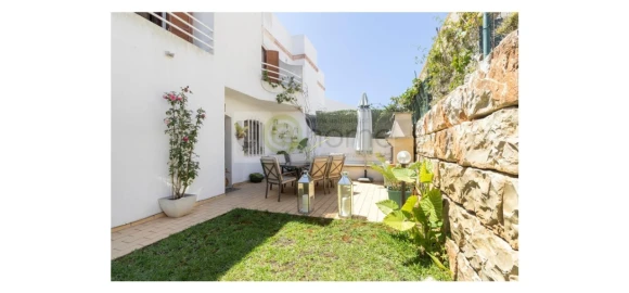 Moradia T4 para Venda em Quarteira