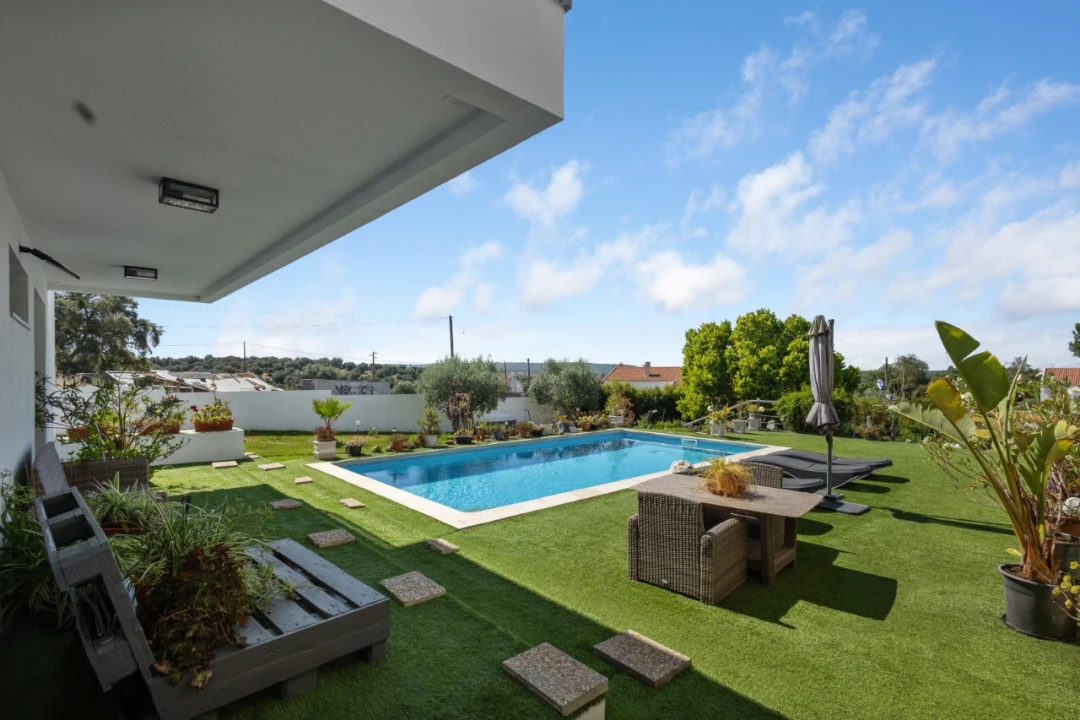 Moradia T4 para Venda em Santa Maria do Castelo e Santiago e Santa Susana Foto 23