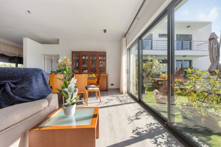 Moradia T4 para Venda em Santa Maria do Castelo e Santiago e Santa Susana Foto 3