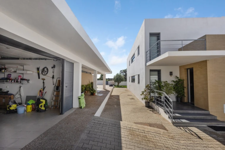 Moradia T4 para Venda em Santa Maria do Castelo e Santiago e Santa Susana Foto 21