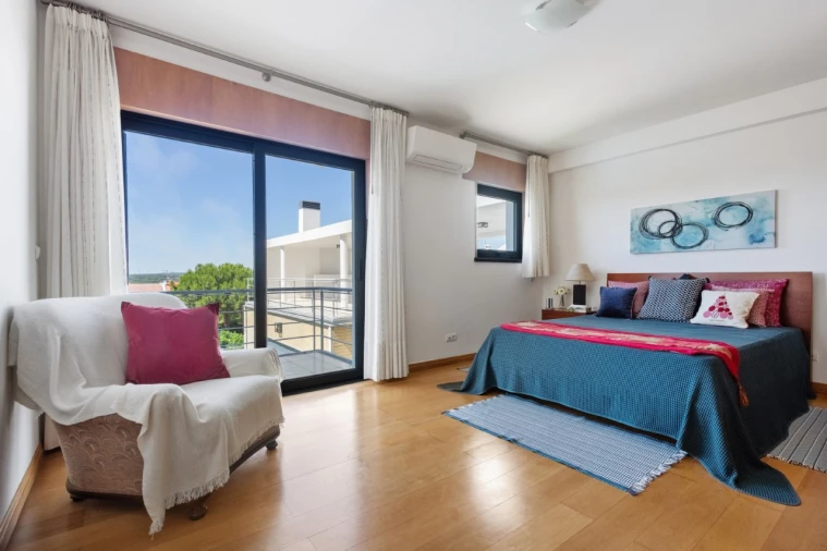 Moradia T4 para Venda em Santa Maria do Castelo e Santiago e Santa Susana Foto 18