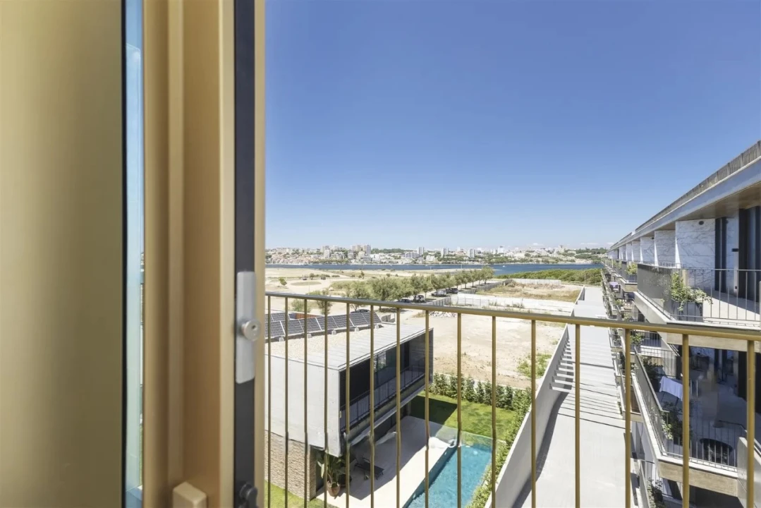 Apartamento T2 para Venda em Canidelo Foto 2