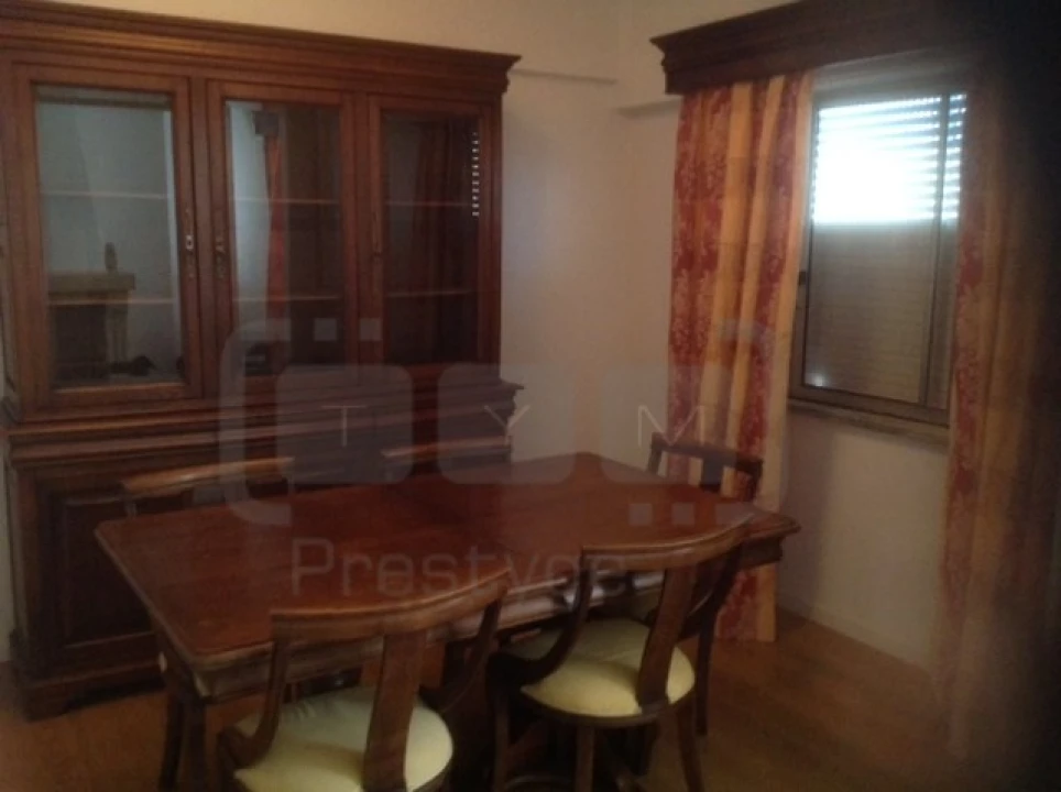 Apartamento T2 para Venda em São João Baptista e Santa Maria dos Olivais Foto 2