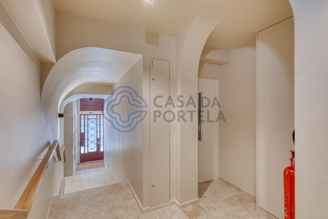 Apartamento T1 para Venda em Cedofeita, Santo Ildefonso, Sé, Miragaia, São Nicolau e Vitória Foto 1