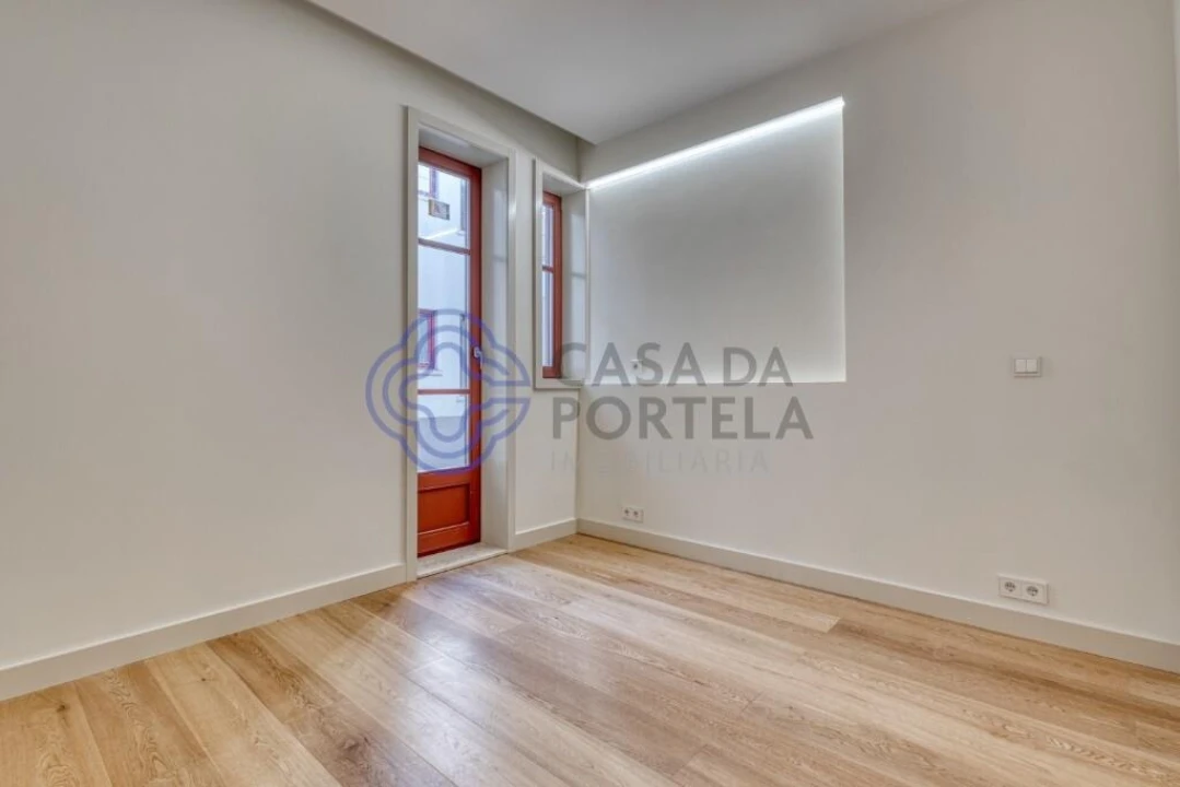 Apartamento T1 para Venda em Cedofeita, Santo Ildefonso, Sé, Miragaia, São Nicolau e Vitória Foto 4