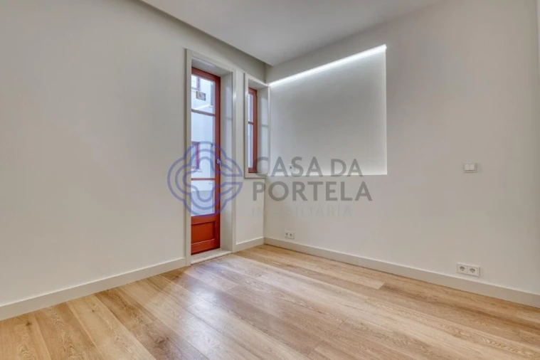 Apartamento T1 para Venda em Cedofeita, Santo Ildefonso, Sé, Miragaia, São Nicolau e Vitória Foto 4
